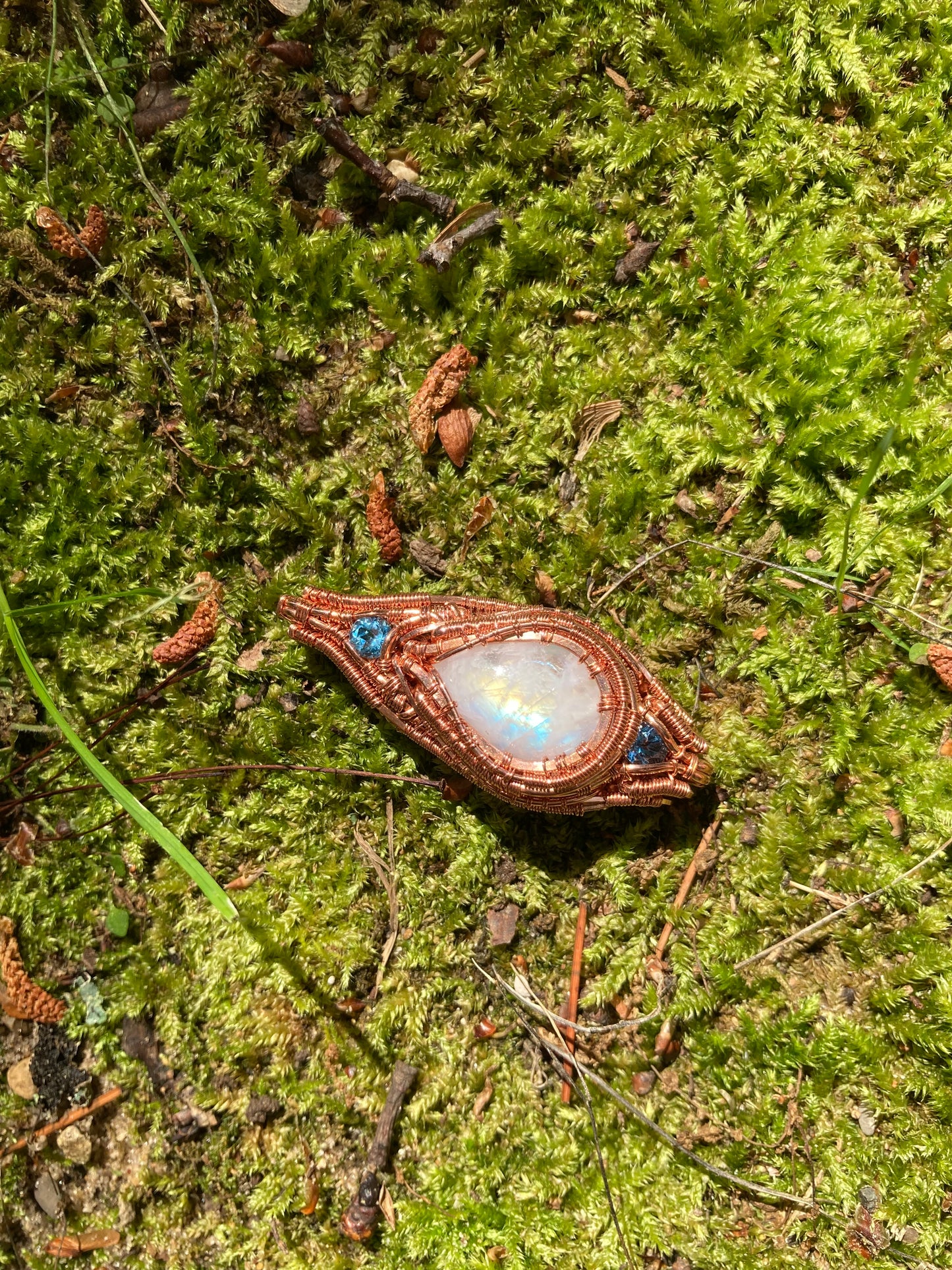 Copper Pendant With Moonstone & Topaz